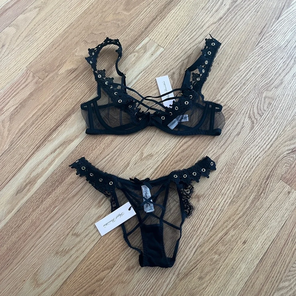 Agent provocateur sexy black lingerie set tie up corset bra and knickers - Picture 3 of 4